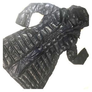 Stunning Dawn Levy Navy Puffer